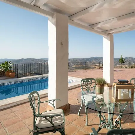 With Views And Private Pool Near Malaga. * Colmenar