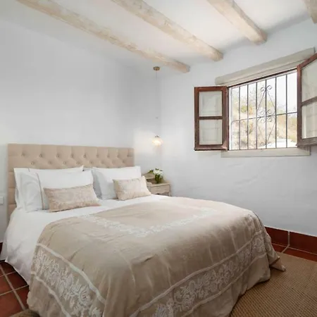 With Views And Private Pool Near Malaga.